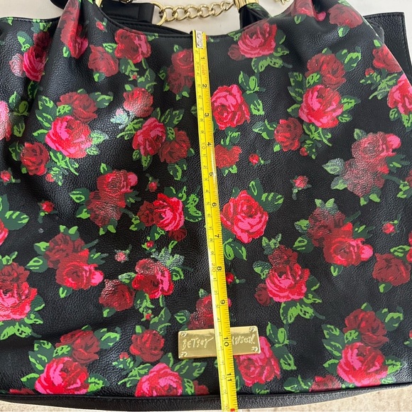 Betsey Johnson Oversized Bow Chain Drop Handle Red Roses Slouchy Hobo Bag - Picture 14 of 16